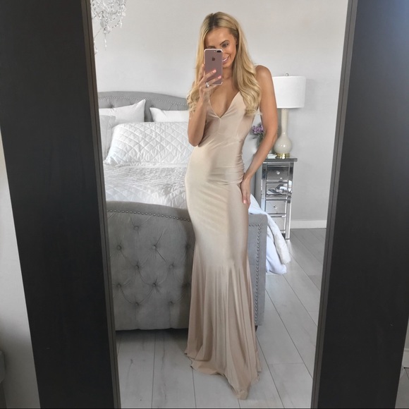 LAST ONE!!! V-Neck Halter Maxi Bodycon Backless - Picture 3 of 8